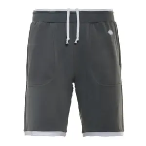 Short Errea contemporary ad image-0