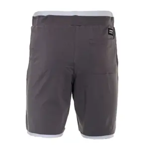 Short Errea contemporary ad image-1