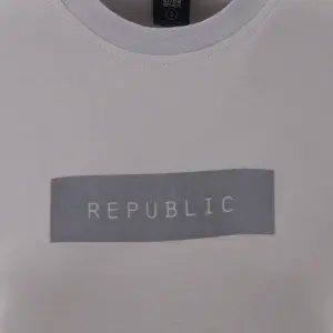 Sudadera de mujer Errea contemporary round neck image-2