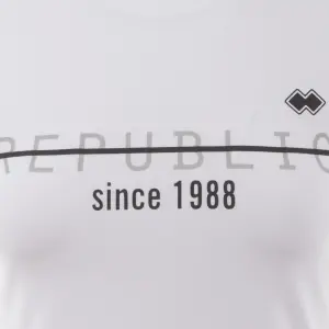 Camiseta mujer Errea essential since image-2