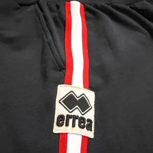 Pantalón de chándal Errea sport fusion patch image-2
