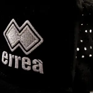 Kšiltovka Errea essential bank image-2