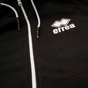 Sudadera con capucha Errea essential logo image-2