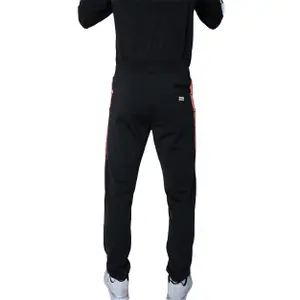 Pantalón de chándal Errea sport Inspired image-1