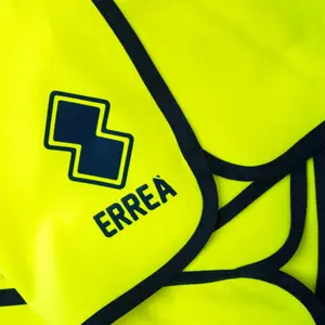 Bermudas Errea essential vertical logo image-0