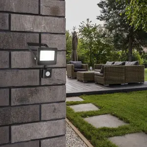 Lampada da terra tecnica a led per esterni Faretto a sensore classe f Rabalux Flood image-2