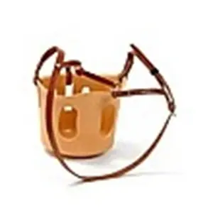 rt530-plastikhundhuvudskamd-med-nackrem-racing-tack-beige-tu