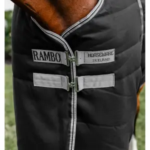 Přikrývka pro koně do stáje Rambo 100g image-1