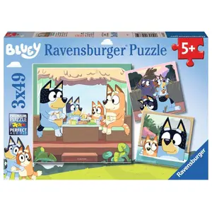 3x49 pieces bluey's adventures puzzle Ravensburger image-0