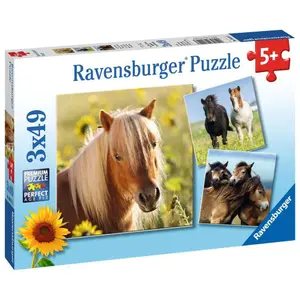 3 puzzles 49 pieces adorable ponies Ravensburger image-0