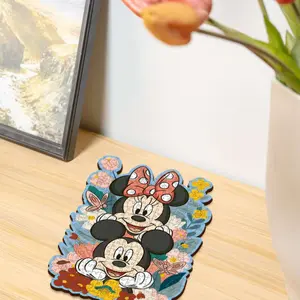 300-piece wooden puzzle - mickey and minnie Ravensburger image-1