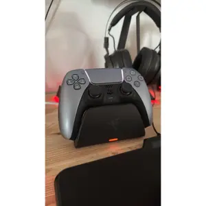 Chargeur USB pour manette playstation 5 Razer Stand image-1