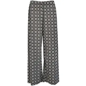 Damesbroek Red Point Dara