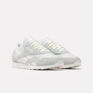 Γυναικεία αθλητικά παπούτσια Reebok Classic Nylon image-1