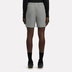 Korte Reebok Legends image-1