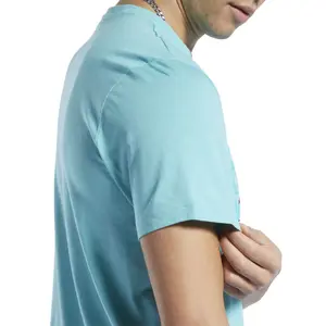 T-shirt Reebok Classics Graphic Series International Sportswear image-4