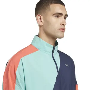 Woven waterproof jacket Reebok Running image-4