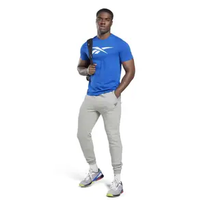 T-shirt gráfica Reebok Series Vector image-2