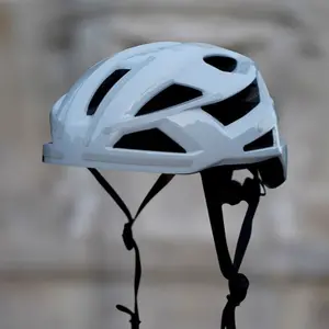 205531-reflektierende-aufkleber-helm-reflective-berlin-weiss-tu