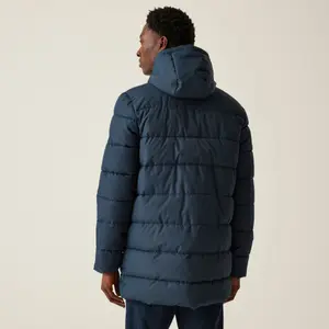 Plumífero con capucha Regatta Lakiver image-2