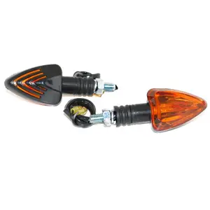 Pair of mini triangle indicators with bulb Replay Universel image-0
