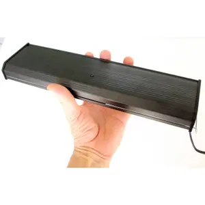 rp870900-kompakt-armatur-reptiles-planet-t5-30-cm-svart-8-w