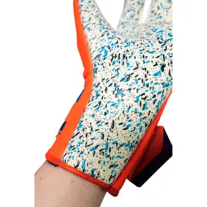 Goalkeeper gloves Reusch Attrakt Freegel Fusion Unai Simon Coupe du Monde 2026 image-4