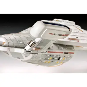 Modello di figura 1/670 u.s.s. voyager Revell Star Trek image-5