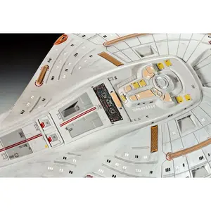 Modello di figura 1/670 u.s.s. voyager Revell Star Trek image-4