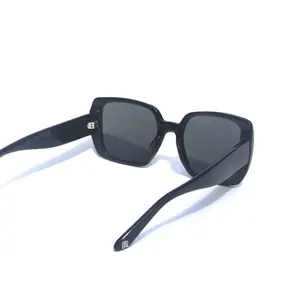 Lunettes de soleil femme Revo Palma image-3