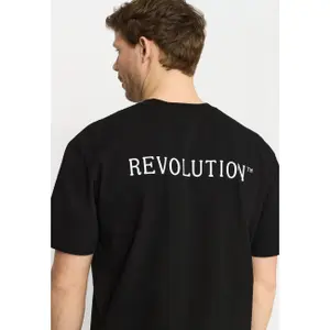 T-Shirt Revolution image-4