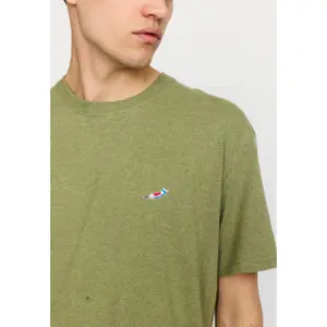 T-Shirt Revolution Application Loose image-2