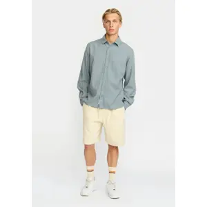 Loose shirt Revolution image-1