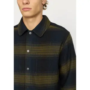 Shirt Revolution image-5
