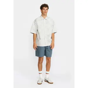 Oversized shirt Revolution image-1