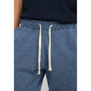 Short Revolution Casual image-4