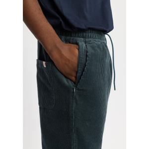 Pantaloni casual Revolution image-3