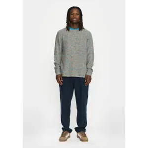 Sweater Revolution image-1