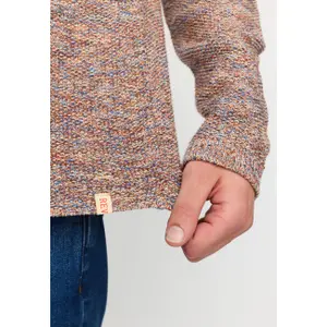 Sweater Revolution image-2