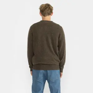 Sweater Revolution image-3