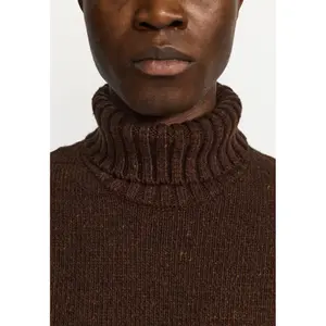 Sweater Revolution image-4