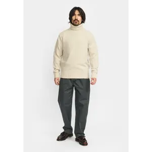High-neck sweater Revolution image-1