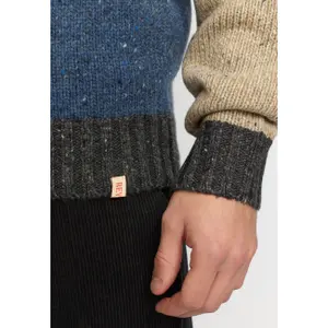 Knitted sweater Revolution image-3