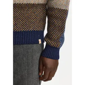 Knitted sweater Revolution image-3