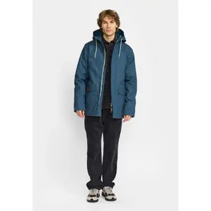 Parka Revolution image-1