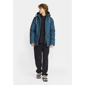 Parka Revolution image-2