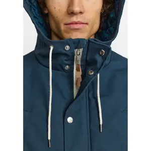 Parka Revolution image-6
