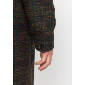 Coat Revolution image-4