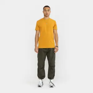 Camiseta Revolution image-2