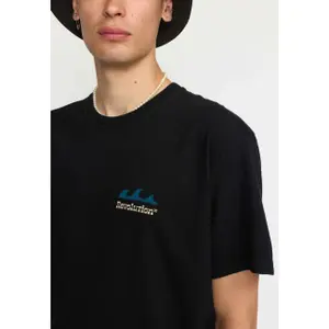 T-Shirt Revolution image-2